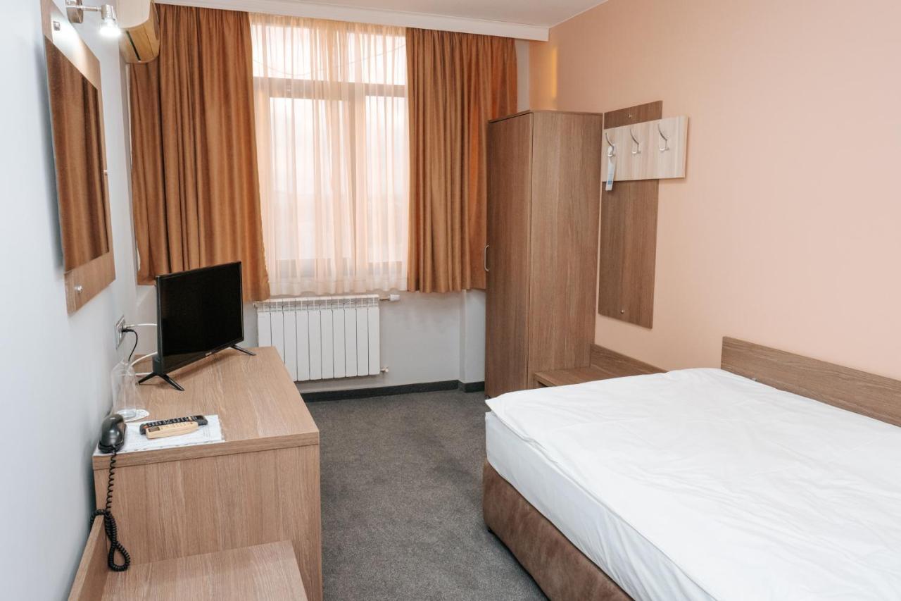 Tundzha - Renovated! Hotel Yambol